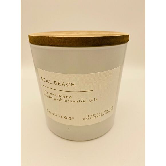 Sand & Fog Berry Currant Soy Wax Candle 21 oz. - Picture 1 of 3